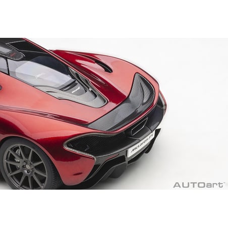 1:18 McLaren P1