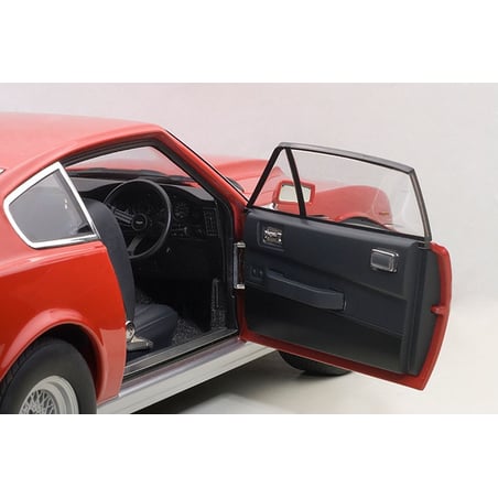 Autoart 1/18 Aston Martin V8 Vantage 1985