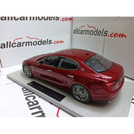 1/18 Maserati Ghibli 2013