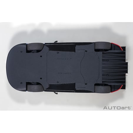 Autoart 1/18 Ford GT Le Mans 2016 No.66 B.Johnson/S.Mucke/O.Pla