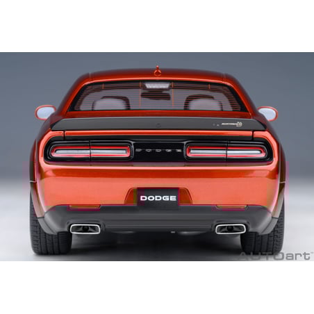 Autoart 1/18 Dodge Challenger R/T Scat Pack Shaker Widebody 2022