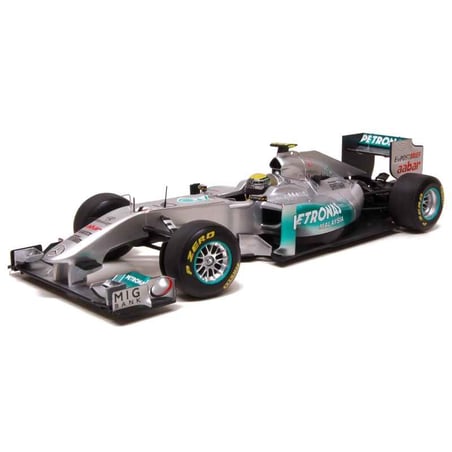 Minichamps 1/18 Mercedes GP F1 Team Petronas  No.8 Showcar 2011 N. Rosberg