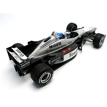 Minichamps 1/18 McLaren Mercedes MP4-98T Double Seater Mika Hakkinen & Erja Hakkinen Lapland 17 April 2000