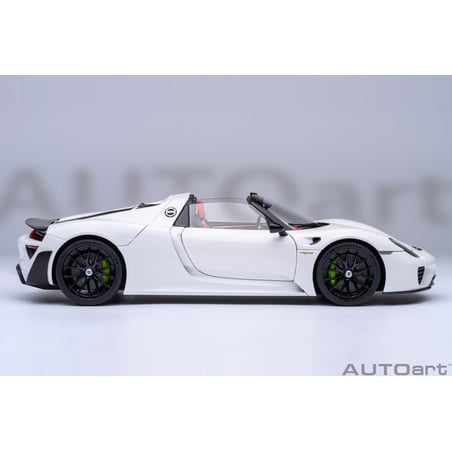 Autoart 1/18 Porsche 918 Spyder Weissach Package 2013