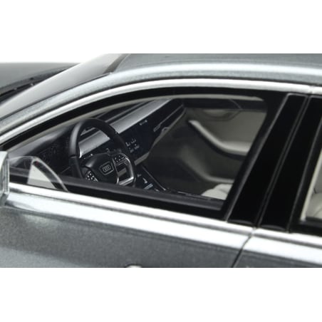 GT Spirit 1/18  Audi A8 S8 2020