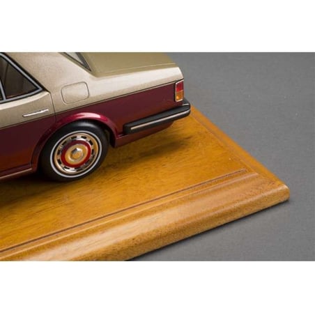 Atlantic Case 1/18 Molsheim Premium Acrylic Display Case with Wood Base in Cherry color with Soft Contoured F