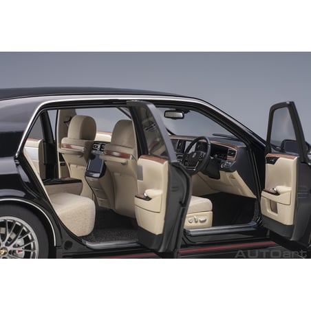 Autoart 1/18 Toyota Century GRMN 2019