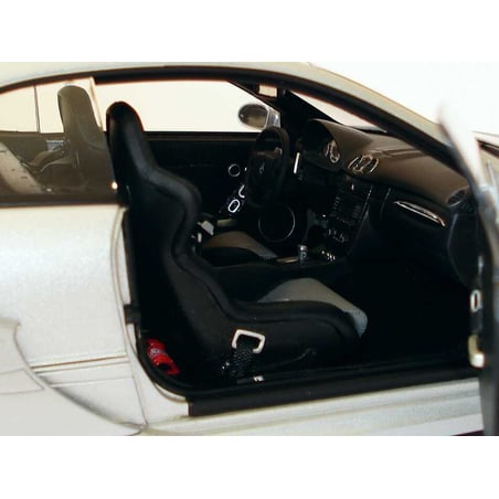 Kyosho 1/18 Mercedes Benz CLK DTM AMG Coupe