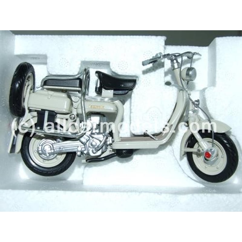 1:12 Lambretta 125D (New Ray)