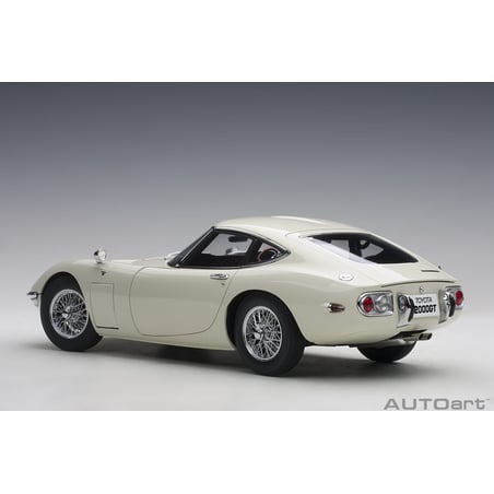 1/18 Toyota 2000GT (with metal wire spoke wheels)