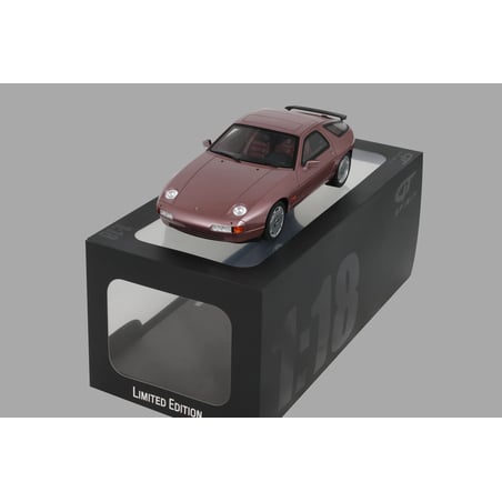 GT Spirit 1/18 Porsche 928 S Coupe 1980