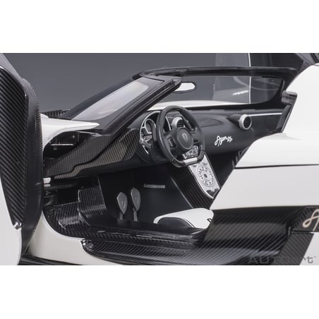 1/18 Koenigsegg Agera RS