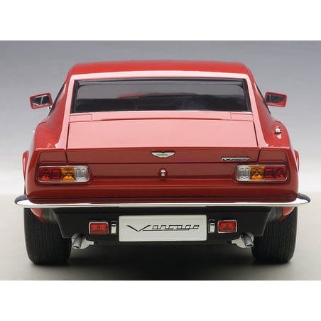 Autoart 1/18 Aston Martin V8 Vantage 1985