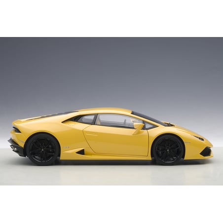 1:18 Lamborghini Huracan LP610-4 (Full Openings) (AUTOart)