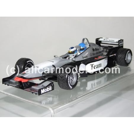Minichamps 1/18 McLaren Mercedes MP4-98T Double Seater Mika Hakkinen & Erja Hakkinen Lapland 17 April 2000