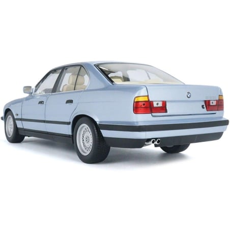 Minichamps 1/18 BMW 5 Series 535i (E34) 1988