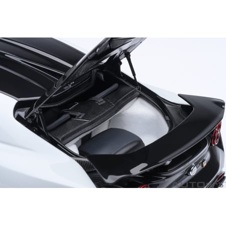 Autoart 1/18 Nissan GT-R50 by Italdesign 2020