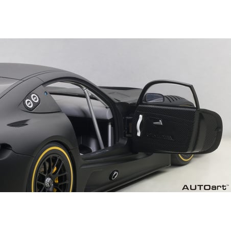 Autoart 1/18 Mercedes- AMG GT3 Plain Body Version