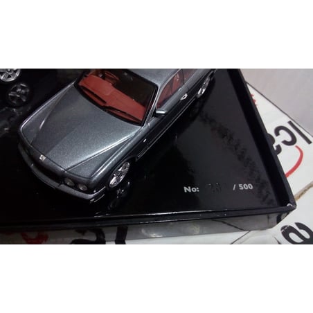 Minichamps 1/43 Set of 3 Bentleys: Bentley Azure/Bentley Arnage T/Bentley Brooklands- Limited Designer Edition