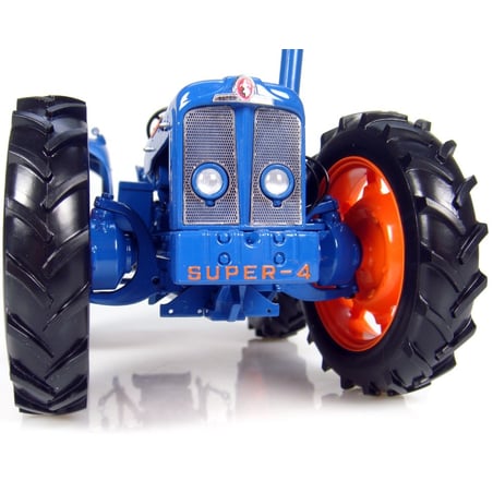 Universal Hobbies 1/16 FordSon County Super 4