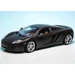 Minichamps 1/18 McLaren...
