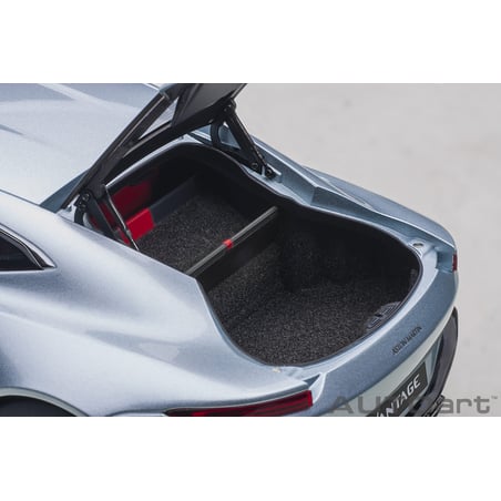 1/18 Aston Martin Vantage 2019