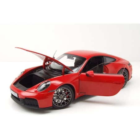 Norev 1/18 Porsche 911 (992-2) Carrera 4 GTS 2025