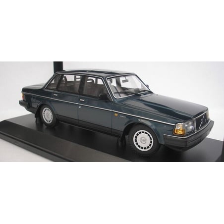 Minichamps 1/18 Volvo 240 GL 1986