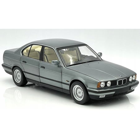 Minichamps 1/18 BMW 5 Series 535i (E34) 1988