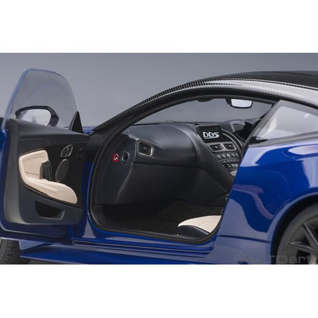 Autoart 1/18 Aston Martin DBS Superleggera