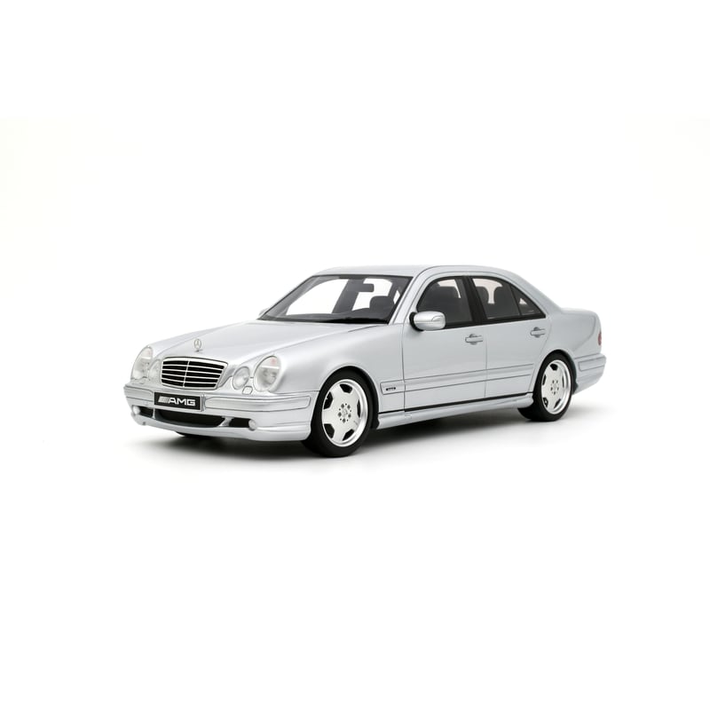 Otto Mobile 1/18 Mercedes-Benz E55 AMG W210 2001