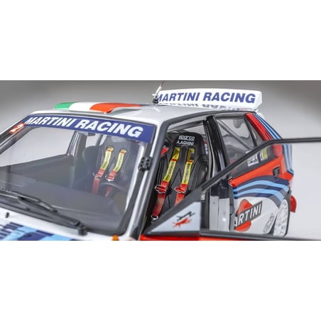 Kyosho 1/18 Lancia Delta HF Integrale Martini Racing, Night Version No.5, Winner Rally San Remo 1992, A.Aghini/S.Farnocchia