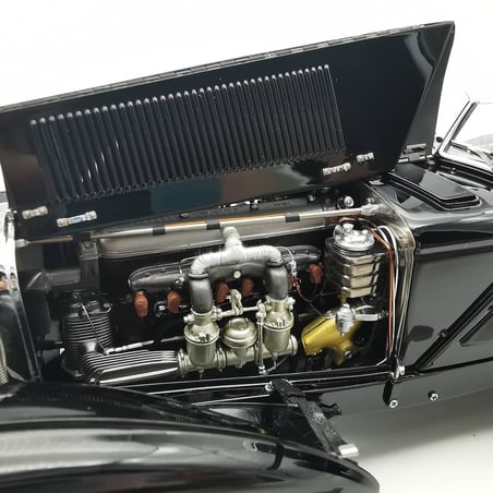 1/18 Mercedes-Benz SSK Trossi 1932 “Black Prince” (Memorial Edition)