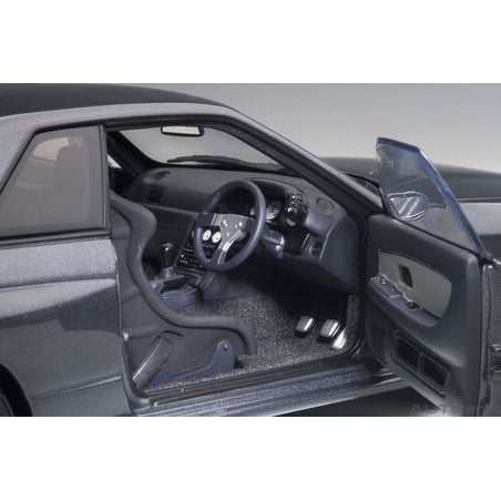 Autoart 1/18 Nissan Skyline GT-R (R32) Wangan Midnight Reina