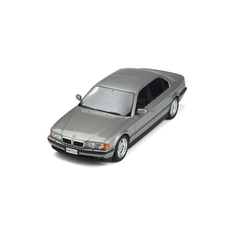 Otto Mobile 1/18 BMW E38 750 IL 1995 James Bond 007