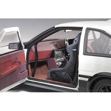 1:18 Toyota Sprinter Trueno (AE86) Initial D" Project D Final Version (AUTOart)"