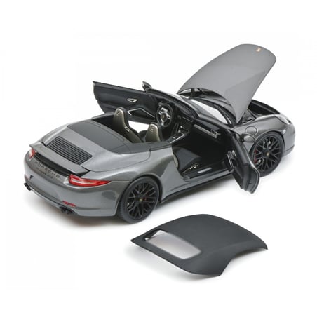 Schuco 1/18 Porsche 911 Carrera GTS Corvertible