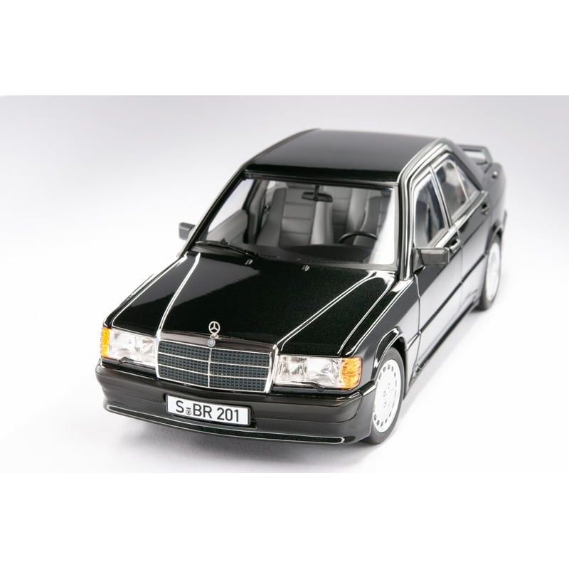 Norev Dealer Pack 1/18 Mercedes-Benz 190 E 2.3 - 16 (W201) 1984-88