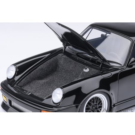 Autoart 1/18 Porsche 911 (930) Turbo Wangan Midnight “Blackbird”