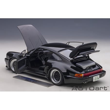 Autoart 1/18 Porsche 911 (930) Turbo Wangan Midnight “Blackbird”