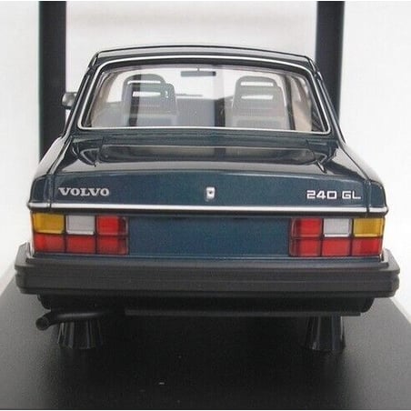 Minichamps 1/18 Volvo 240 GL 1986