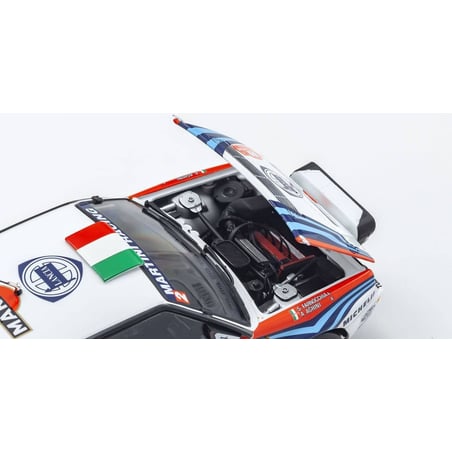 Kyosho 1/18 Lancia Delta HF Integrale Martini Racing, Night Version No.5, Winner Rally San Remo 1992, A.Aghini/S.Farnocchia