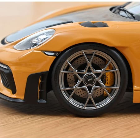 Norev 1/18 Porsche Cayman GT4 RS w/Weissach Pack 2023