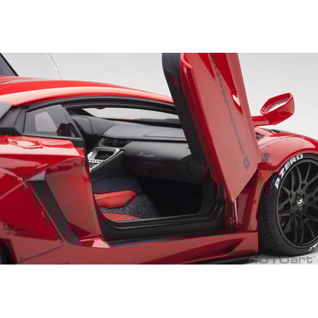1:18 LB-WORKS Lamborghini Aventador  (AUTOart)