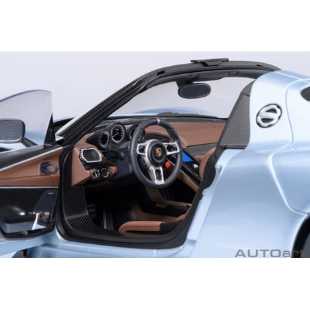 Autoart 1/18 Porsche 918 Spyder Weissach Package 2013