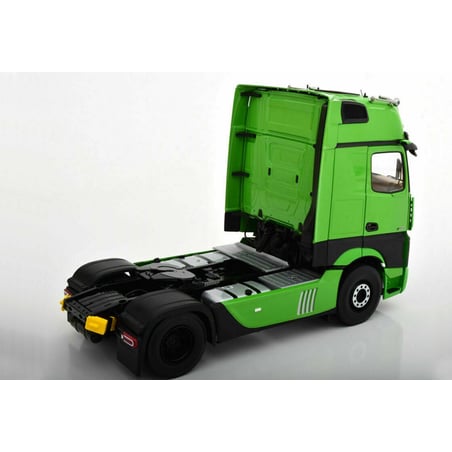 1/18 Mercedes-Benz Actros Gigaspace 4x2 Truck Facelift 2018 with lighting
