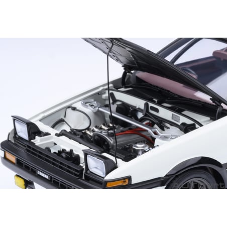Autoart 1/18 Toyota Sprinter Trueno (AE86) “Project D” Final version