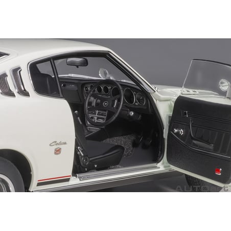 Autoart 1/18 Toyota Celica Liftback 2000GT (RA25) 1973