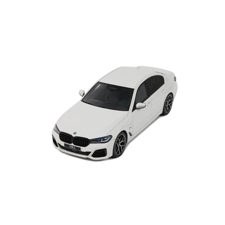 GT Spirit 1/18 BMW 545E X DRIVE SALOON M SPORT 2023