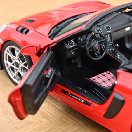 Norev 1/18 Porsche 718 Spyder RS  2023